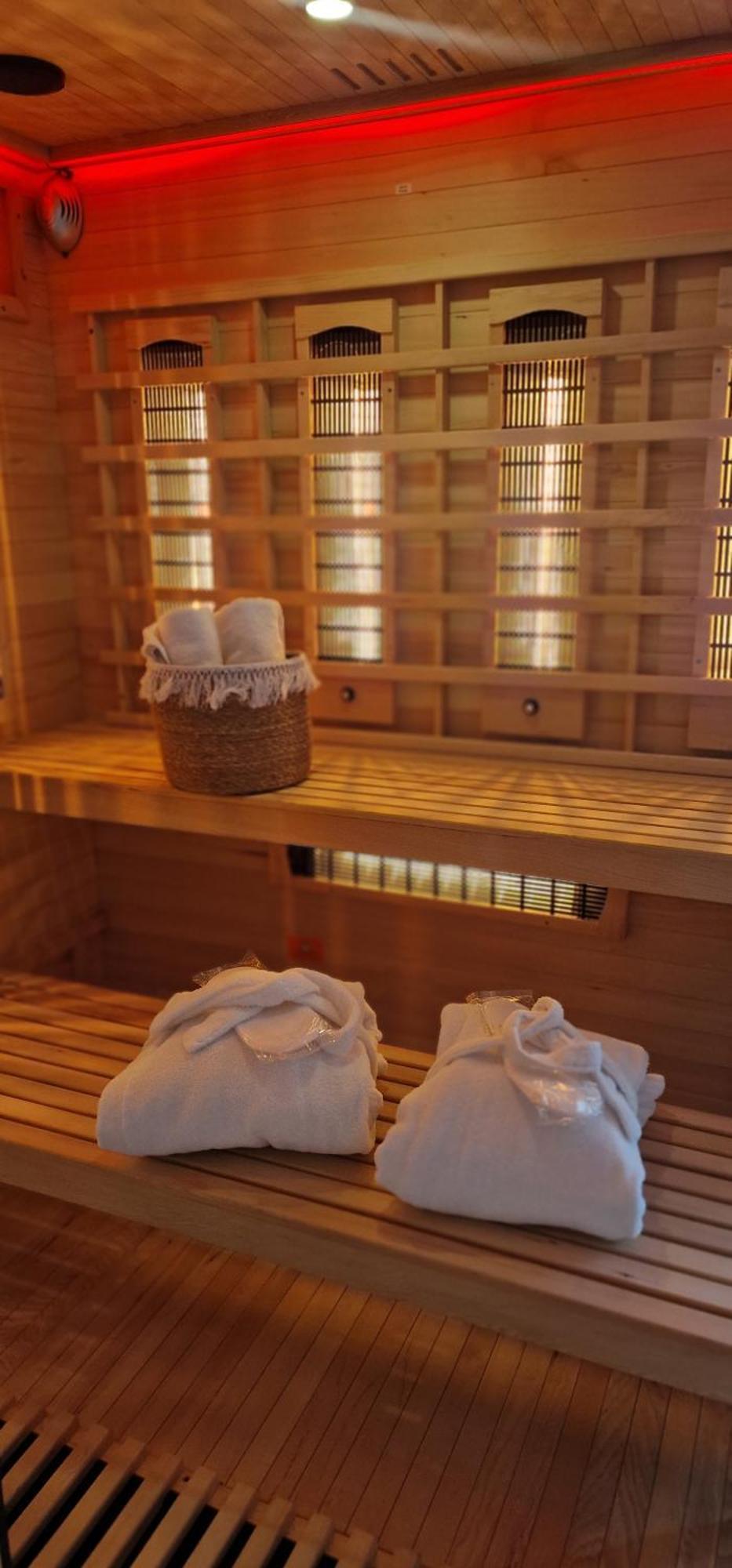 Spa Love Ceglana 1 A Sauna,,Jaccuzi Dla Dwojga Na Wylacznosc Zelená Hora Exteriér fotografie
